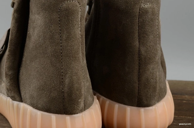 Yeezy Light 750 Boost BY2456 adidas Brown 1204